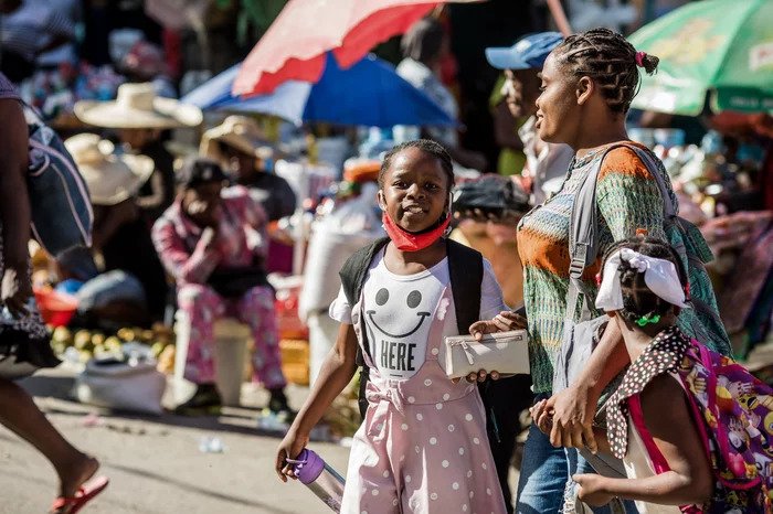 HAITI – Jedna z najchudobnejších krajín sveta má jednu z najnižších COVID-19 úmrtností na svete